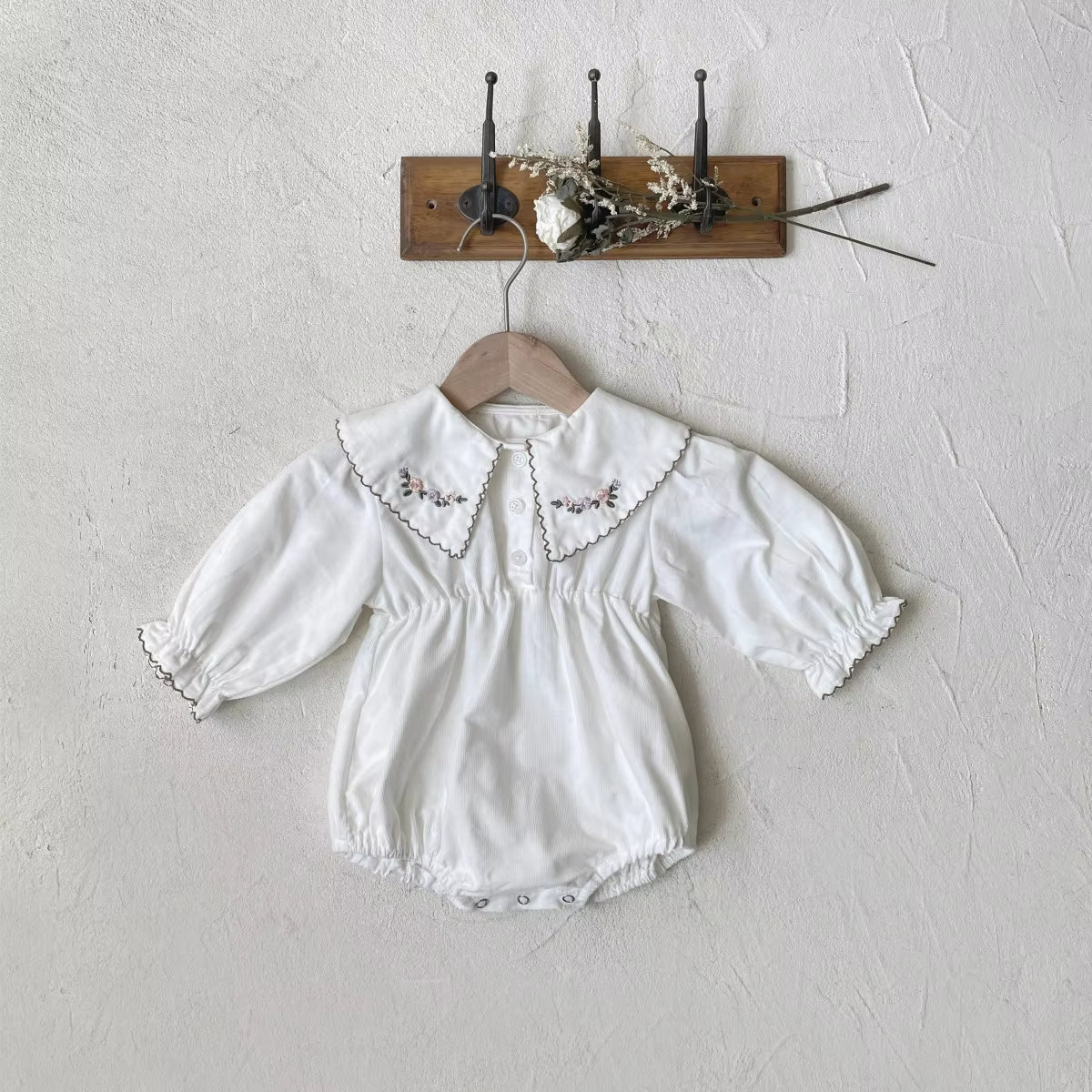 Girls' Long-Sleeved Large Lapel Onesie