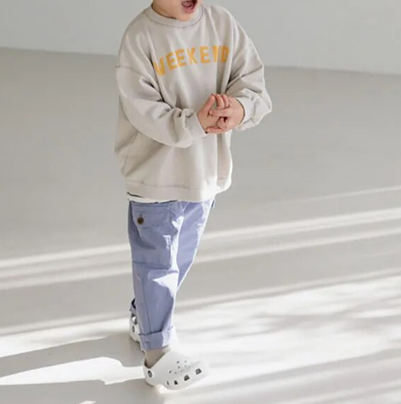 'WEEKEND' Casual Sweatshirt