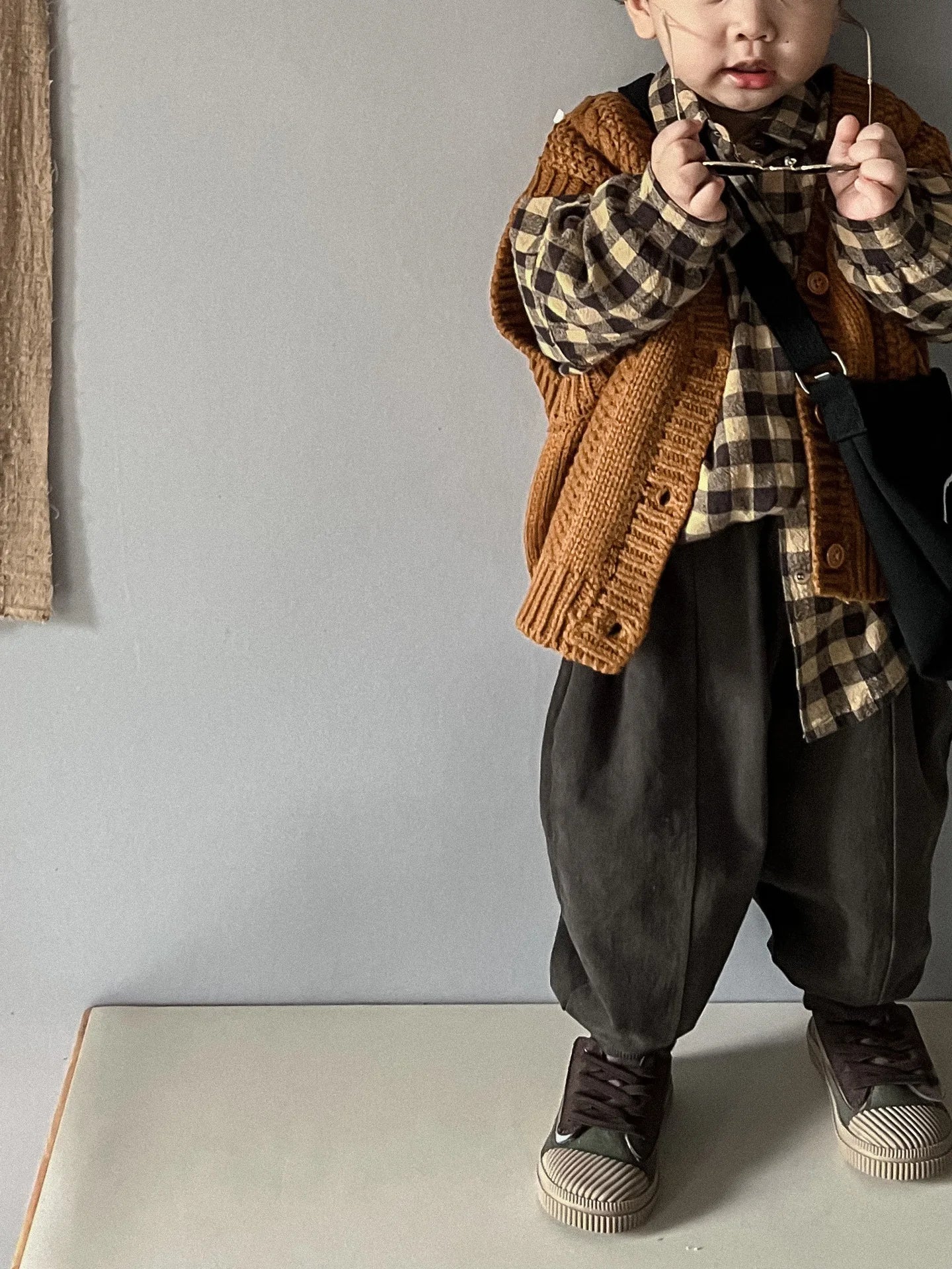 Button-Down V-Neck Sleeveless Cardigan