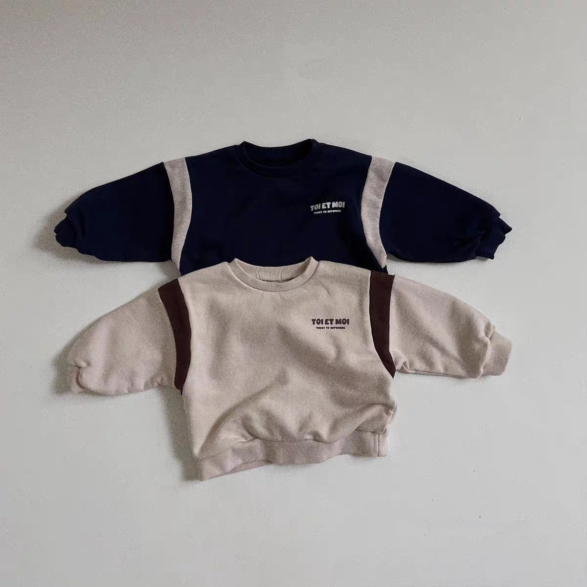 Color-Block Long-Sleeved Sweatshirt