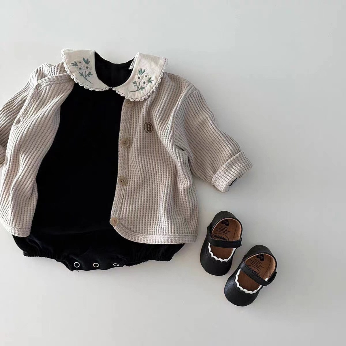 Embroidered Collar Snap-Button Onesie