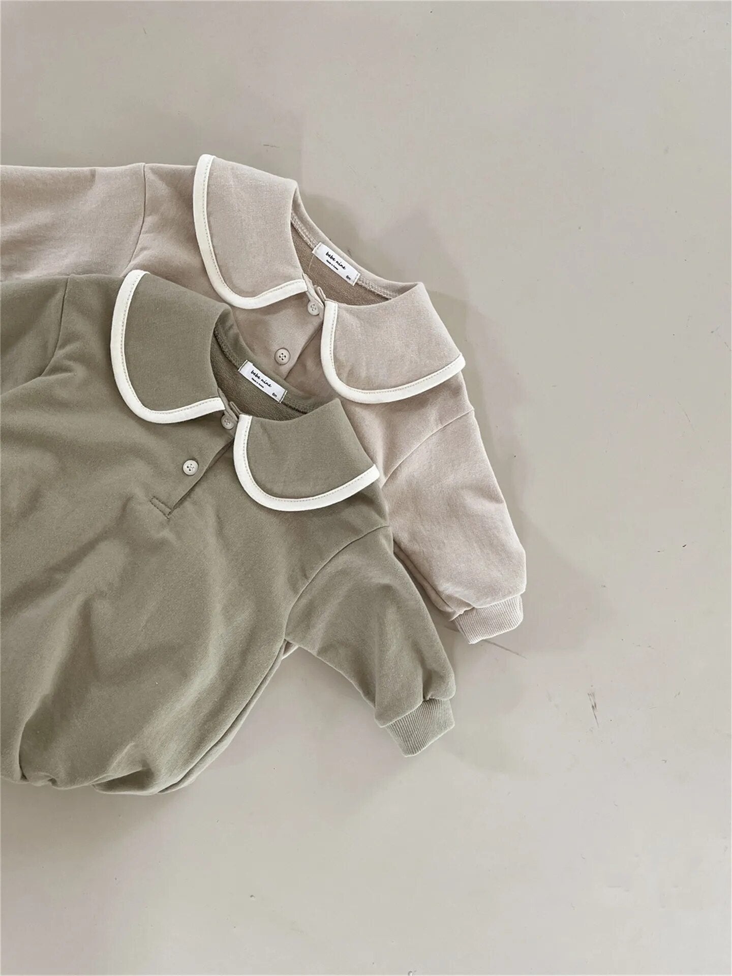 Loose Long-Sleeved Solid Onesie