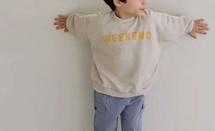'WEEKEND' Casual Sweatshirt