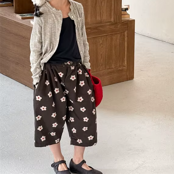 Floral Print Cropped Pants