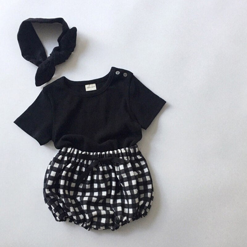 Solid Tee & Patterned Shorts Set